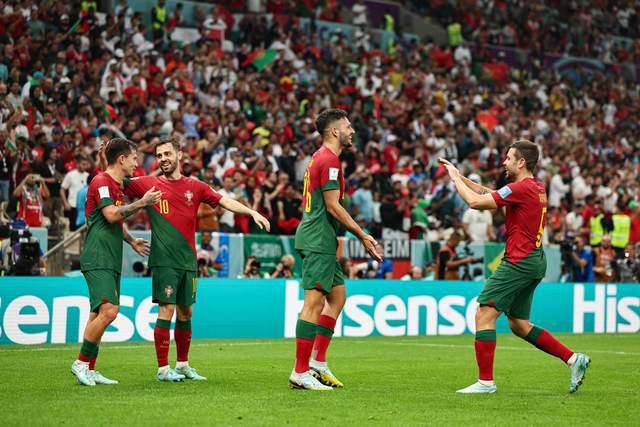 公司职员和丈夫偷偷兴奋的清纯女